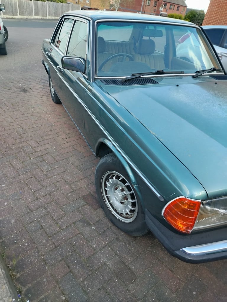 Mercedes-Benz, 200, w123 1985, 1997 (cc)