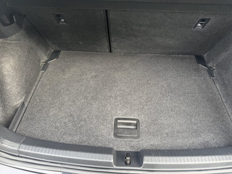 VOLKSWAGEN POLO 1.0 SE 2018