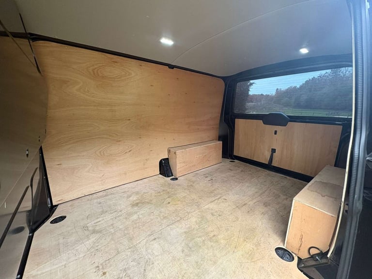 2024 Volkswagen Transporter 2.0 TDI 110 Highline Van PANEL VAN DIESEL Manual