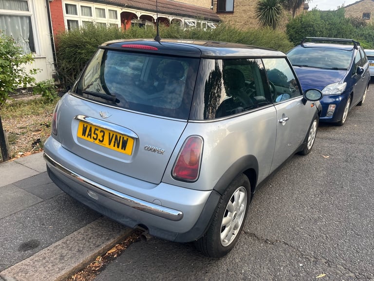 Mini, HATCHBACK, Hatchback, 2004, Manual, 1598 (cc),3 doors - Image 3