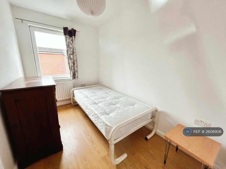 3 bedroom house in Devonshire Street South, Manchester, M13 (3 bed) (#2606906)