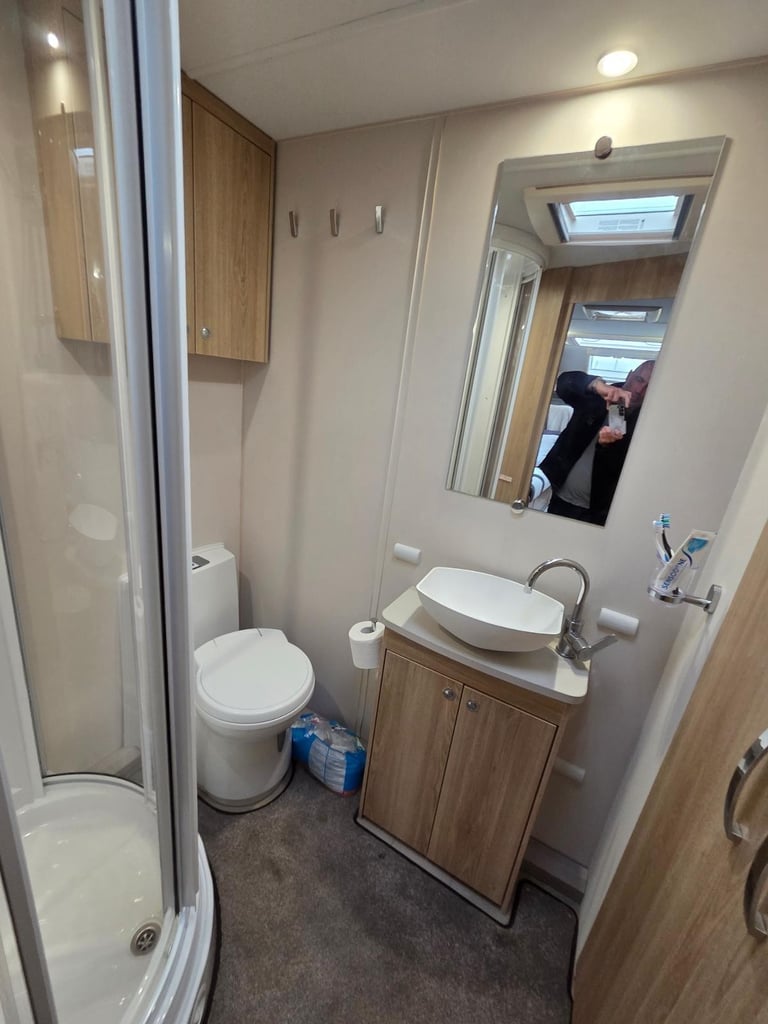 2020(70)ELDDIS AUTOQUEST 175 RIVA GOLD  2-BERTH - 2-BELT - LOW MILES - 1 OWNER