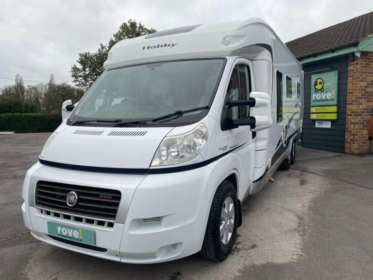 Hobby Toskana 750 Exclusive 4 berth 4 belt end washroom motorhome