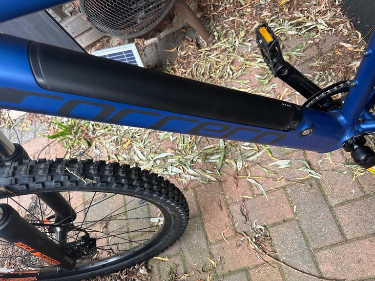 Carrera Vulcan e-bike medium frame excellent condition worth £1500
