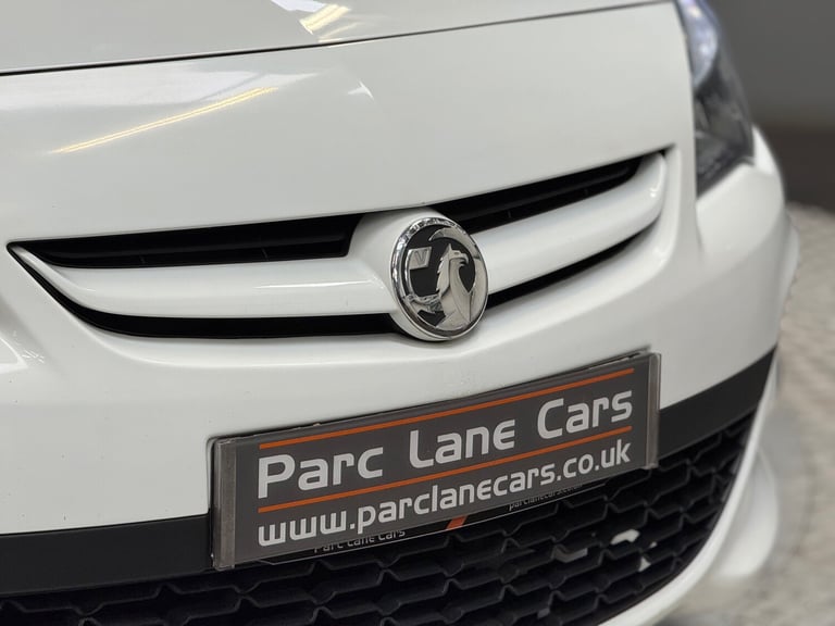2015 Vauxhall Astra 1.6i 16V Tech Line GT 5dr ** ONLY 65000 MILES ** Petrol