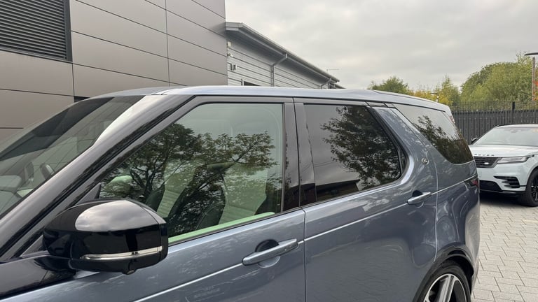 2021 Land Rover Discovery 3.0 D300 R-Dynamic HSE 5dr Auto ESTATE DIESEL Automatic