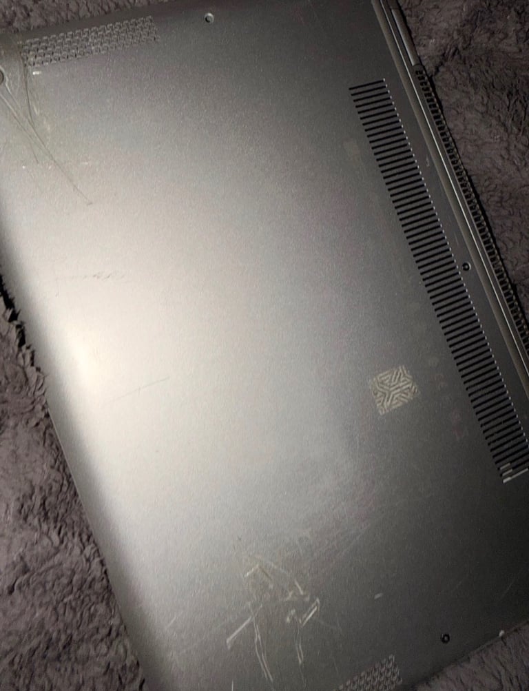 HP TOUCHSCREEN LAPTOP