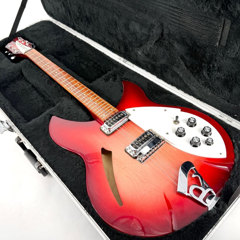 2004 Rickenbacker 330 - Fireglo - Trades