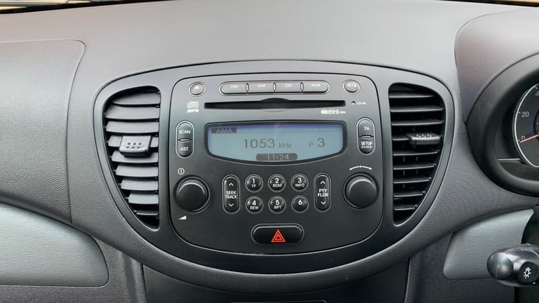 HYUNDAI i10 ACTIVE 5 DOOR HATCHBACK MANUAL ULEZ £20 ROAD TAX