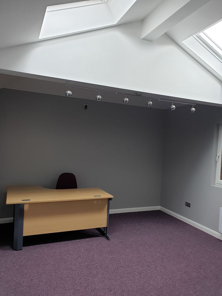 Two Studios/offices to rent  central Fareham 