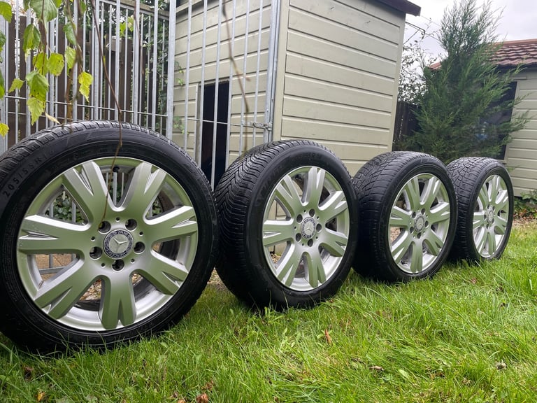 Genuine Mercedes alloy wheels with tyres