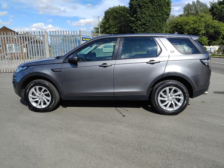 LAND ROVER DISCOVERY SPORT 2.0 TD4 SE Tech Grey Manual Diesel 2015