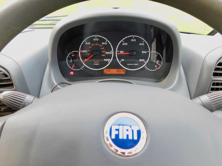 RAPIDO 786F Fiat 2.8 Jtd 4 Berth with Fixed Rear French DOUBLE BED for Sale