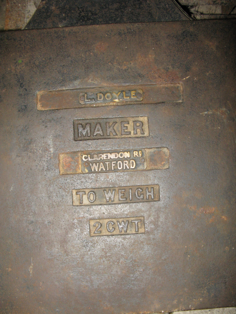 PLATFORM SCALES CAST IRON 2 CWT FULL WORKING ORDER