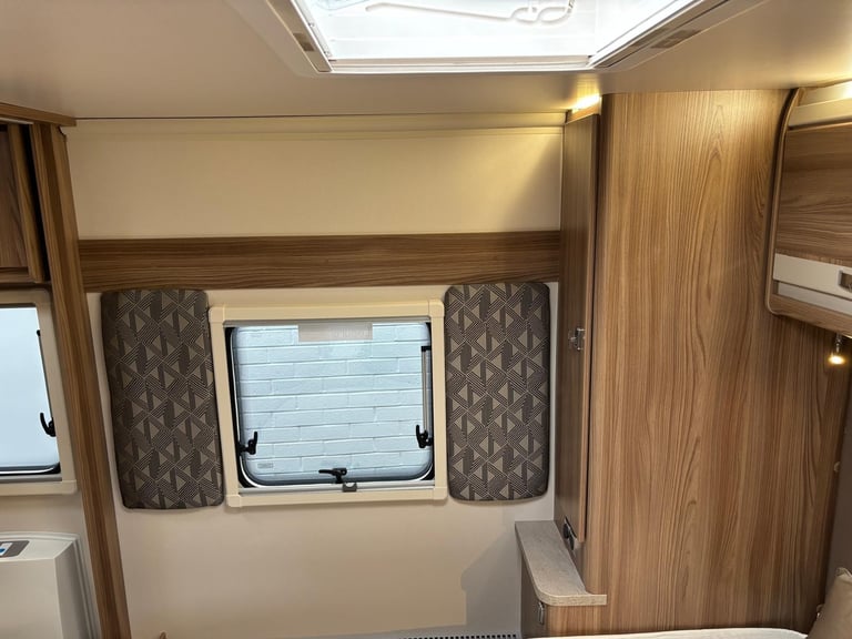 2022 SWIFT CHALLENGER 650, REAR FIXED ISLAND BED, CENTRE WASHROOM, ALDE, 