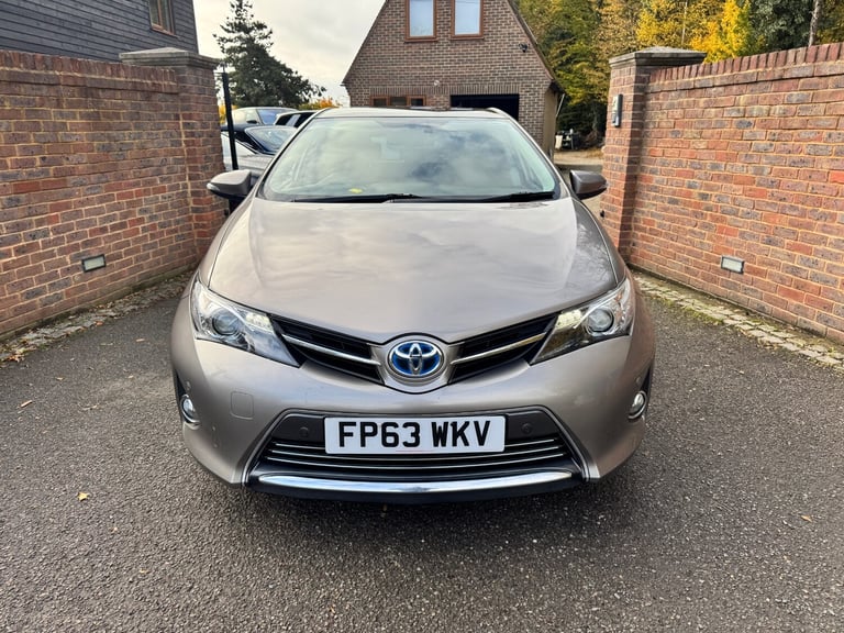 2013 Toyota Auris 1.8 VVTi Hybrid Excel 5dr CVT Auto HATCHBACK Petrol/Electric Hybrid Automatic