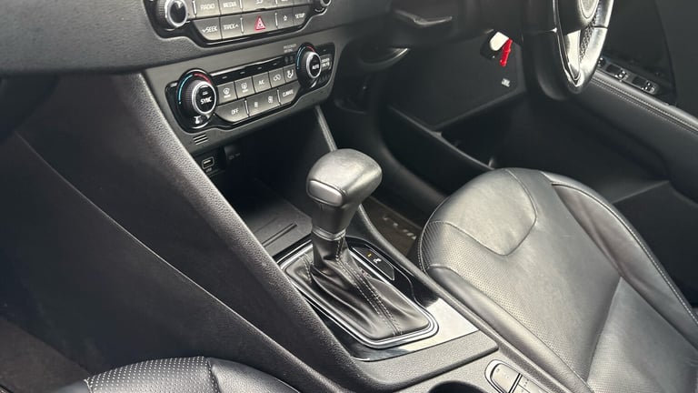 2019 Kia Niro 1.6 GDi Hybrid 3 5dr DCT Hybrid Estate Estate Hybrid Automatic