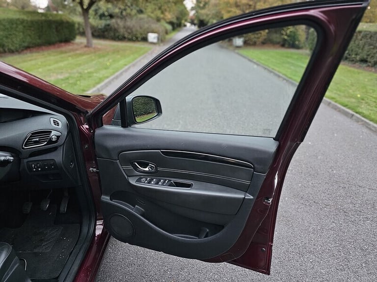 2015 Renault Grand Scenic 1.5 dCi Dynamique Nav 5dr MPV DIESEL Manual