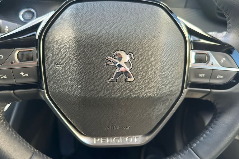  Peugeot 208 1.2 Puretech Allure Premium Hatchback 5dr Petrol Manual Euro 6 s/s