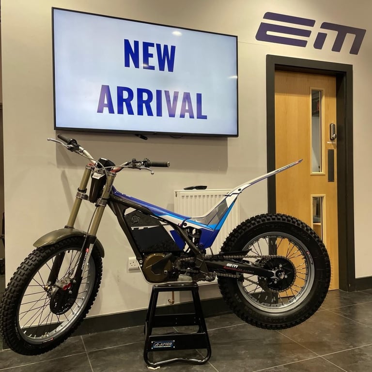 image for 2025 EM EPURE FACTOR-E 1.8kWh **EXCELLENT CONDITION** USED TRIALS BIKE