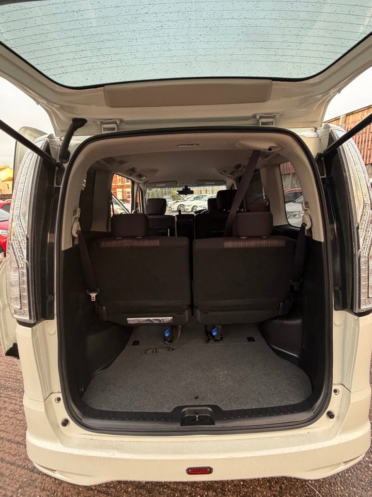 2016 Nissan Serena Hybird 8 Seater mpv Hybird Automatic