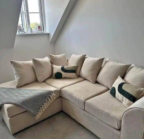 Brand New lovely 4 seater corner sofa available cash on delivery
