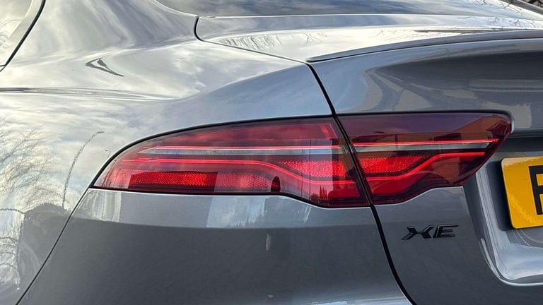 2021 Jaguar XE 2.0 D200 R-Dynamic Black 4dr Auto Saloon Diesel Automatic