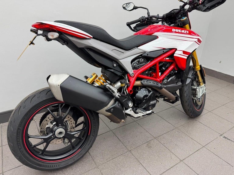 DUCATI HYPERMOTARD 939 SP RED 2016 16 REG, 10,111MILES USED MOTORCYCLE