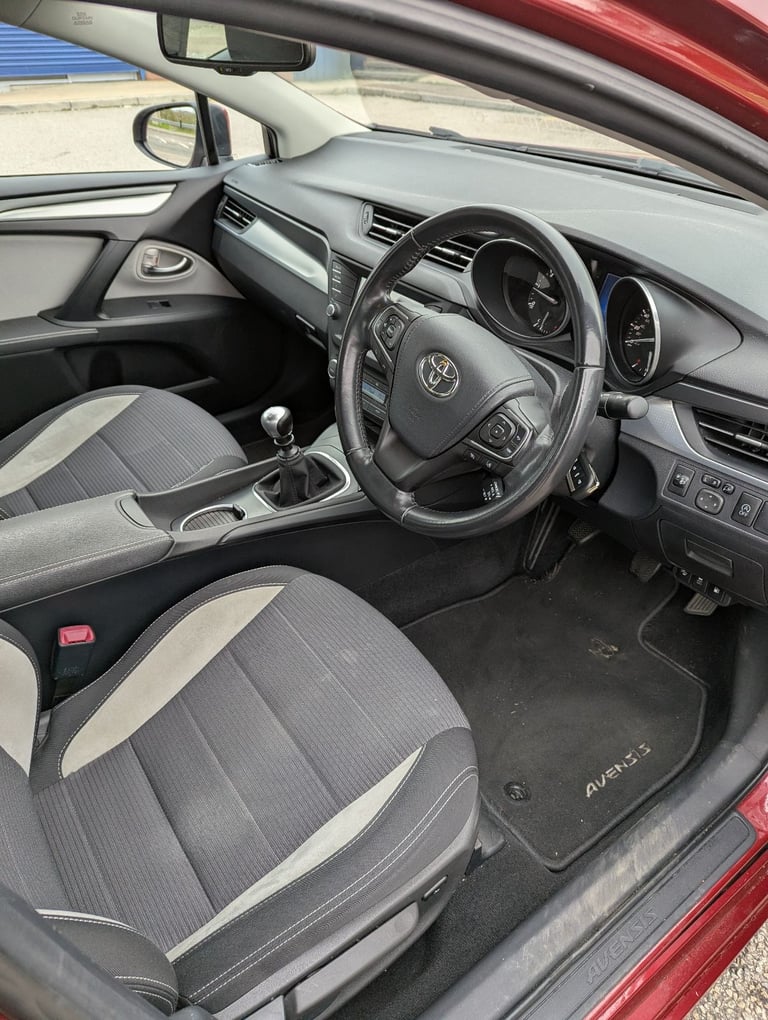 2017 Toyota Avensis 1.6 D-4D Business Edition Saloon