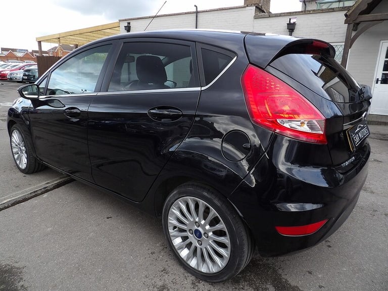 2012 Ford Fiesta Titanium Hatchback Petrol Manual