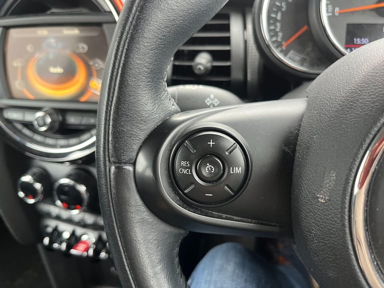2016 MINI Hatch 1.5 Cooper Euro 6 (s/s) 3dr HATCHBACK Petrol Manual