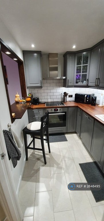 2 bedroom flat in Upper College Street, Nottingham, NG1 (2 bed) (#2648495)