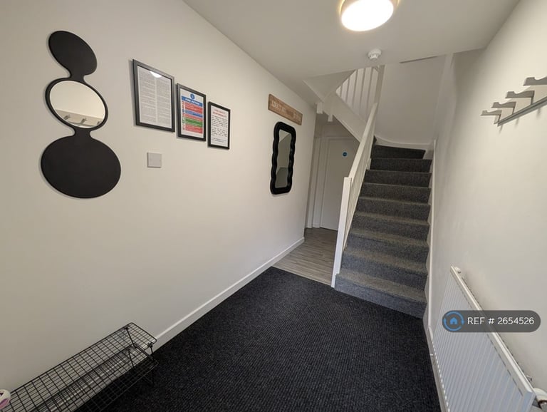 6 bedroom house in Denison Court, Nottingham, NG7 (6 bed) (#2654526)