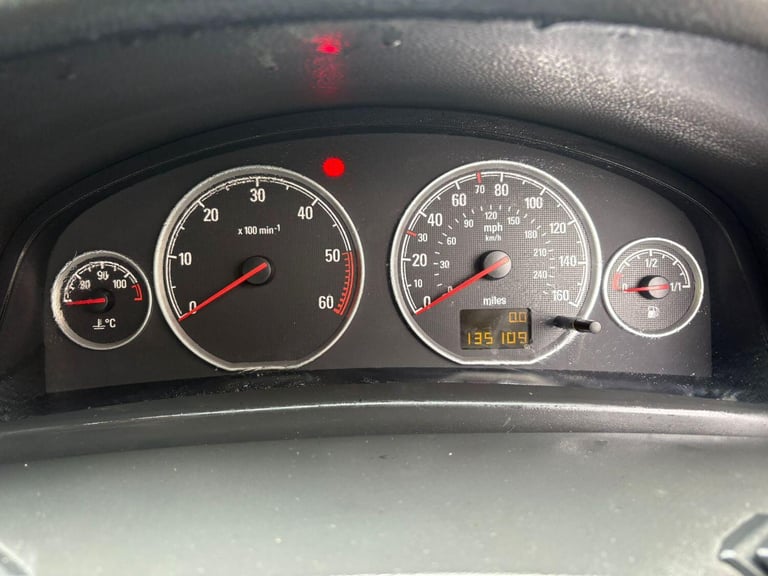 VAUXHALL VECTRA 1.9 CDTi Exclusiv 2006