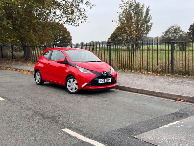 2016 16 TOYOTA AYGO 1.0 VVT-I X-PLAY HATCHBACK 3DR PETROL MANUAL EURO 6 (68 PS)