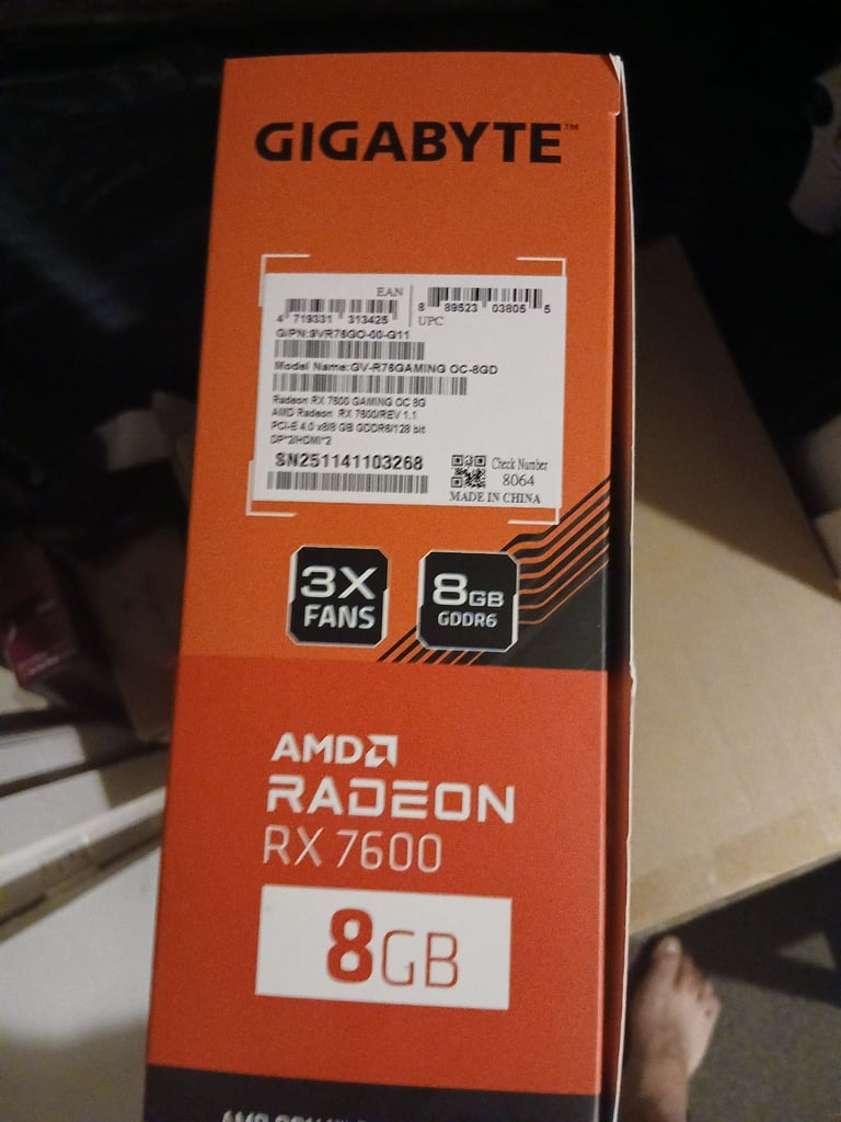 AMD radeon RX7600 8GB