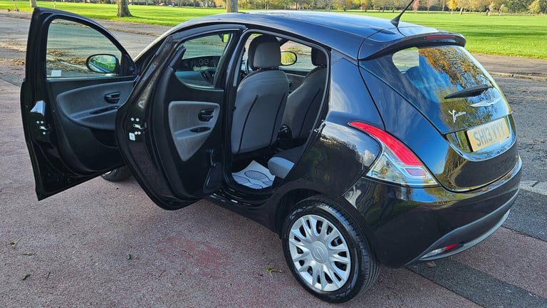 2013 Chrysler Ypsilon 1.2 S 5dr HATCHBACK Petrol Manual