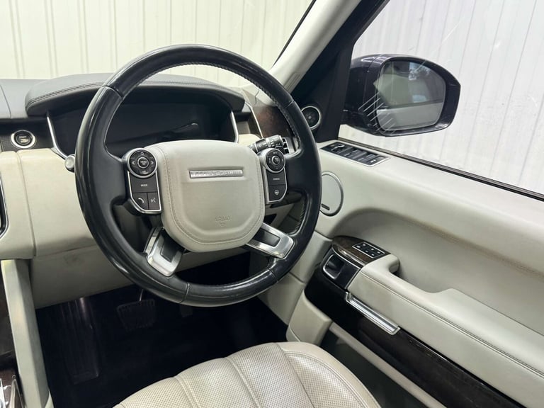 2015 Land Rover Range Rover 4.4 SDV8 Vogue SE 4dr Auto ESTATE DIESEL Automatic