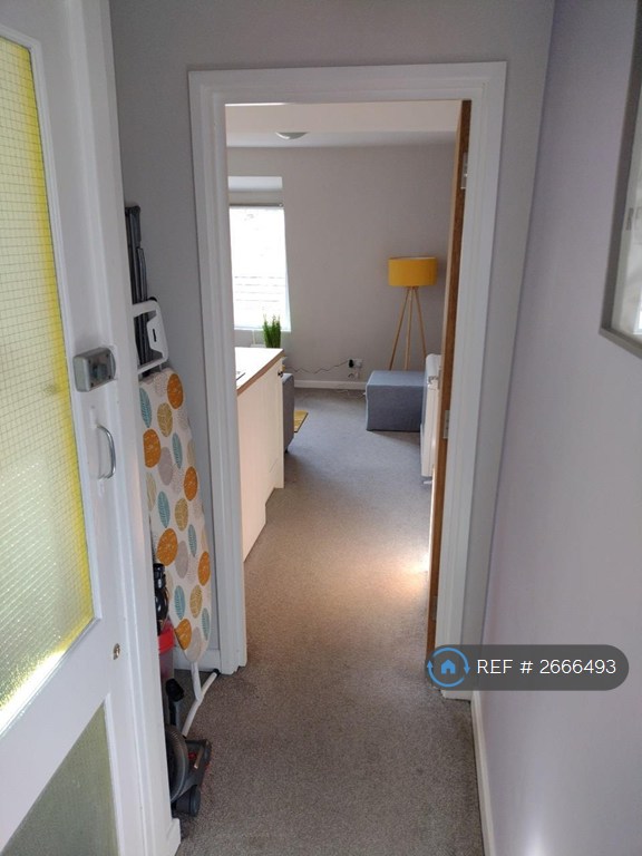 1 bedroom flat in The Mall, Bristol, BS8 (1 bed) (#2666493)