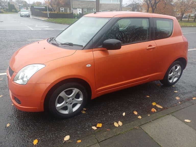 Suzuki swift 1.3 GL very low miles service history outstanding throught