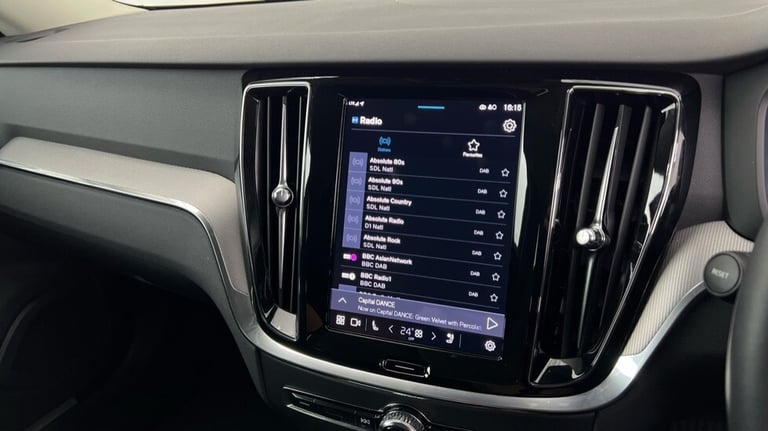 2025 Volvo V60 Plus, T6 AWD Plug-in hybrid, Electric/Petrol, Dark Estate Petrol Parallel PHEV Aut...