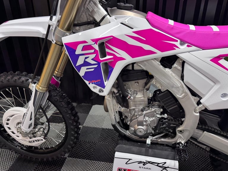 BRAND NEW HONDA CRF 250 RS PINK EDITION MOTO-X BIKE