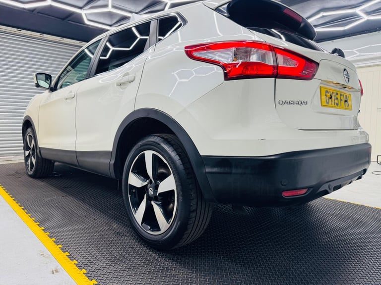 2015 Nissan Qashqai 1.5 dCi n-tec 2WD Euro 5 (s/s) 5dr HATCHBACK Diesel Manual