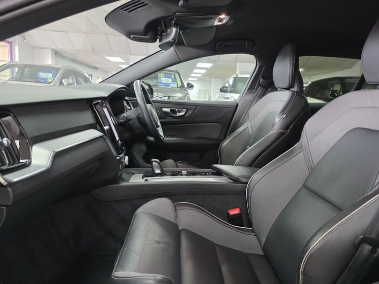 2021 Volvo V60 2.0 B3 MHEV R-Design Estate 5dr Petrol Hybrid Auto Euro 6 (s/s) (163 ps) Estate PE...