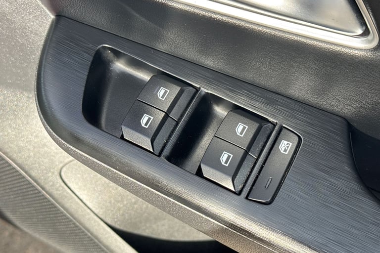 2025 MG MG ZS 106600 Hatchback Hybrid Automatic