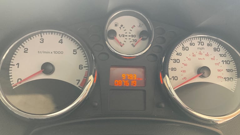 Peugeot, 207, Hatchback, 2011, Manual, 1360 (cc),5 doors - Image 9