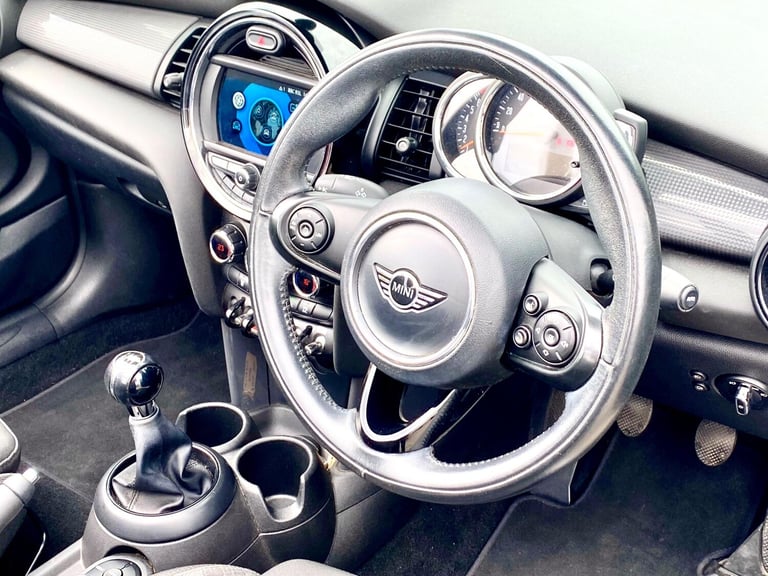  MINI Convertible 1.5 Cooper Euro 6 (s/s) 2dr Petrol Manual