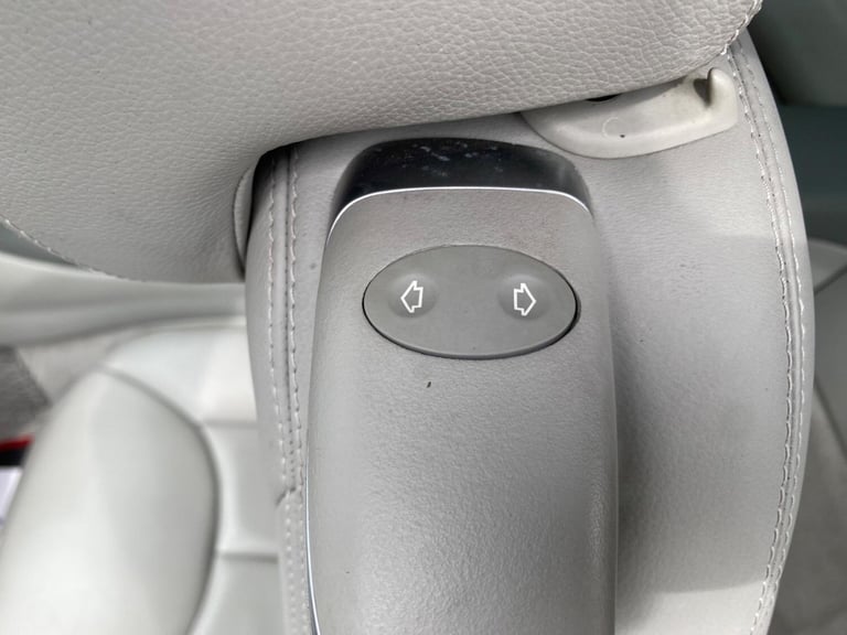 2005 Mercedes-Benz SL 5.0 SL500 2dr CONVERTIBLE Petrol Automatic