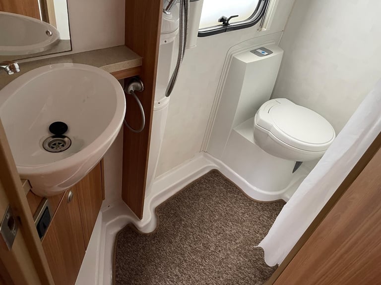 Swift Lifestyle 664 - 2012 - 4 Berth - Fixed Bed Motorhome For Sale