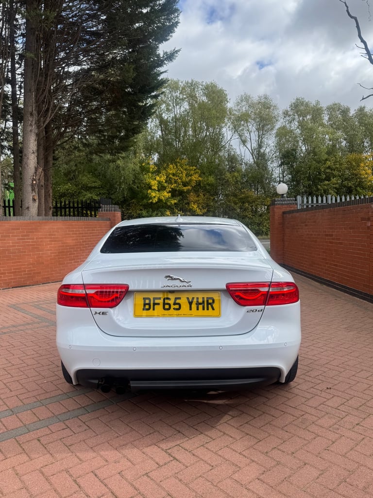 2015 Jaguar XE 2.0d [180] R-Sport 4dr Auto SALOON Diesel Automatic